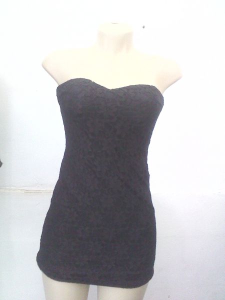 VESTIDO DE RENDA TOMARA QUE CAIA